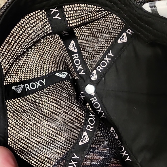 Roxy Hat - Picture 4 of 4